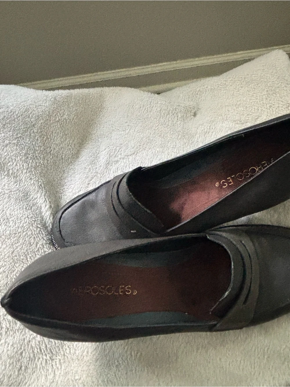 AEROSOLES sophisticated black